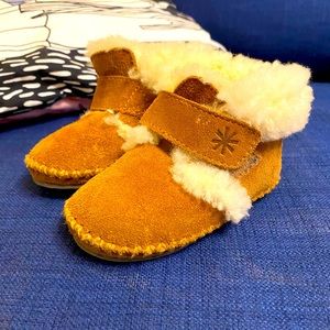 LL Bean Toddler Wicked Slippers